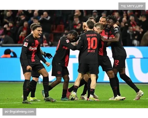 五场德甲中场战罢比分全平,半场局势胶着悬念迭起。 五场德甲中场战罢比分全平,半场局势胶着悬念迭起。