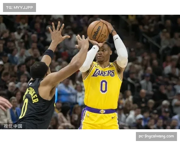 “热火147-116爵士,七人得分上双追平赛季最高分” “热火147-116爵士,七人得分上双追平赛季最高分”